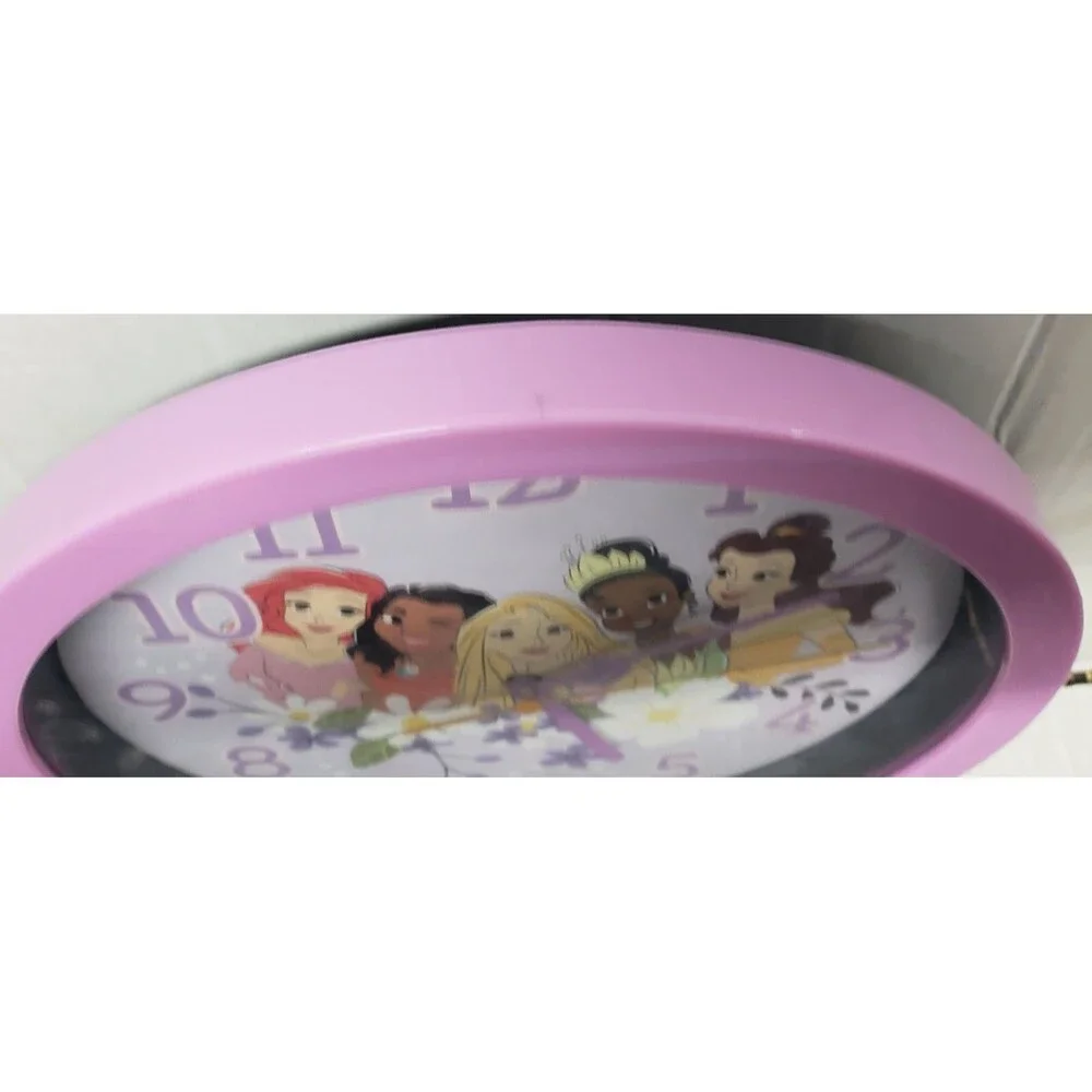 Round Plastic Decor. Wall 10